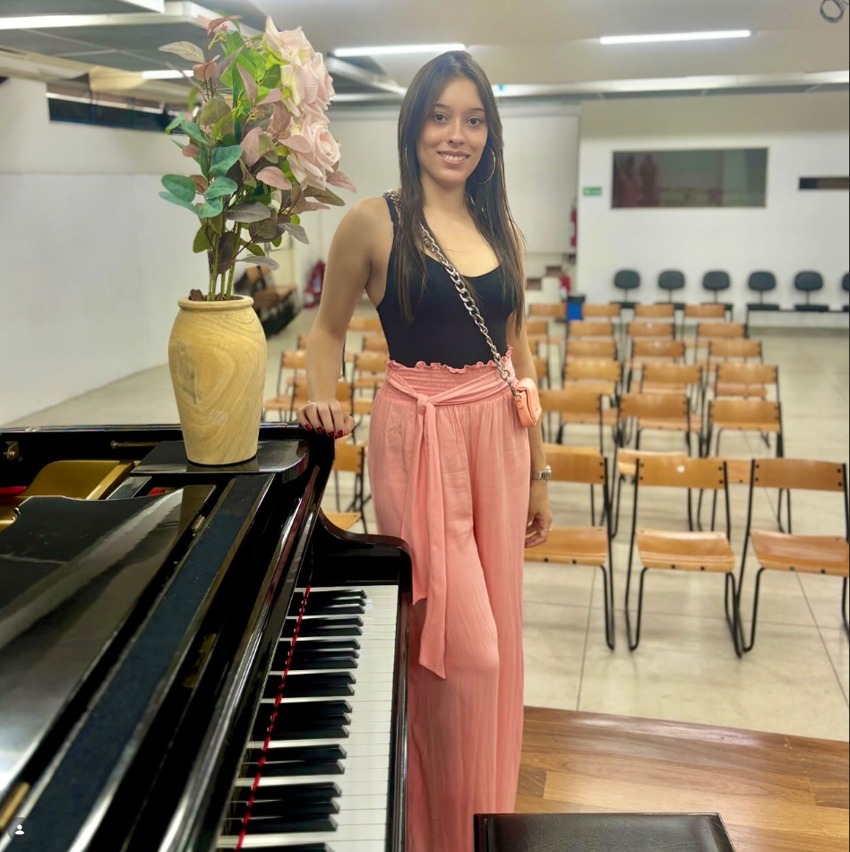 Amanda Ferreira Lugli